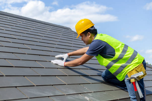 Quick and Trustworthy Emergency Roof Repair Services in Carlinville, IL